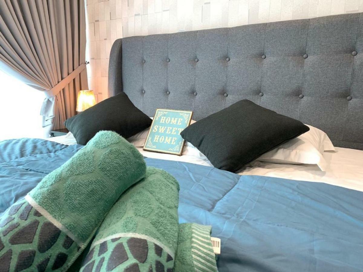 Almas Suites Puteri Harbour Nusajaya  Eksteriør billede
